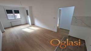 NOV Trosoban stan 58m Detelinara. PRODAJE SE