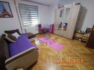 Odlicna spratna kuca u Rumenci !