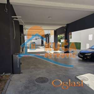 Izdaje se parking mesto u blizini Doma Zdravlja, 11m2!