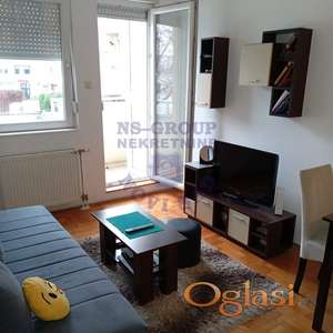 Komplet namešten u centralnom delu Nove Detelinare