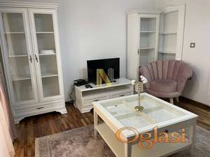 Izdavanje - moderno namešten 2.0 stan - Sajam