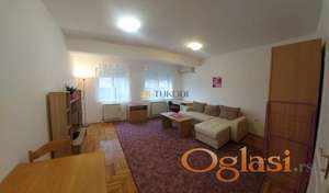 Garsonjera 30m2,Bulevar Evrope