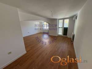 Blok Vila 97m2 trosoban stan