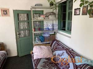 Prizemna kuća-Kameničke livade!