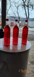 Nove plastične flaše sa navojnim čepom