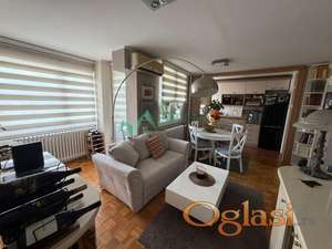 Na prodaju četvoroiposoban stan, 80m² (76m² + dve terase)