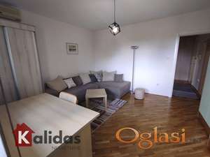 grbavica - jednosoban - 32m2 + parking mesto