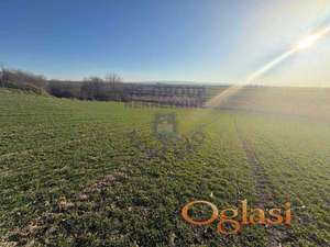 Na prodaju odlican plac u Kacu!