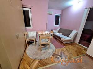 Jednoiposoban stan 27 m², Bulevar Evrope, Novi Sad
