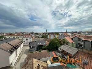 Odličan jednoiposoban stan u centru grada