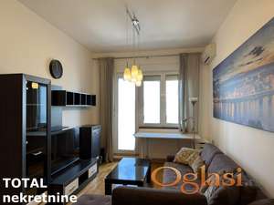 STAN - NOVI SAD - BULEVAR - 59m2 - 242000 evra