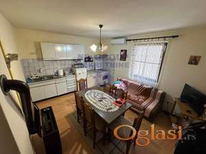 Dvospratna kuća na Adicama – odlična lokacija!