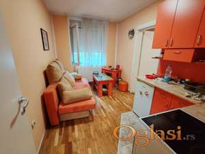 Telep novija garsonjera sa odvojenom spavaćom sobom!