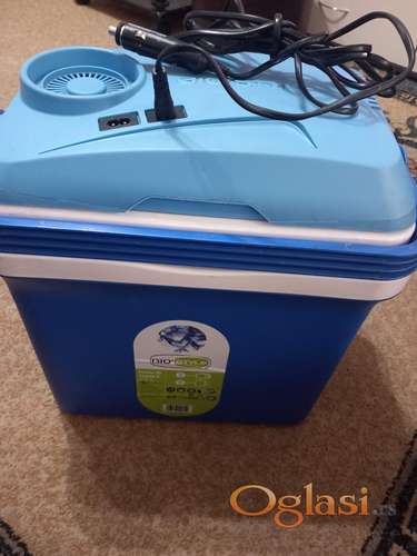 AUTO FRIZIDER NA 12V