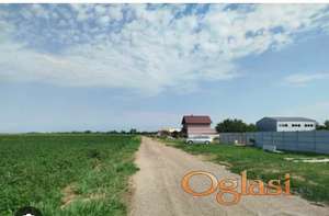 Prodaje se plac na odličnoj lokaciji u rumenci
