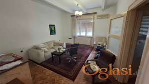 Dvosoban namešten stan Centar