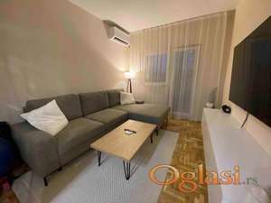 KOMPLETNO RENOVIRAN - TOP POZICIJA - 45m2