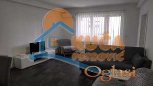 Izdaje se odličan stan u centru Niša, 54m2