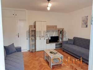 Izdaje se odličan stan, kod Crvenog Pevca, 36m2