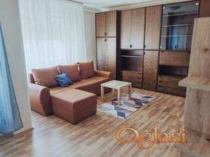 NAMESTEN JEDNOSOBAN STAN, SAJAM - ZELEZNICKA STANICA