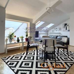 Izdaje se lepo uređen stan u centru Novog Sada. Stan ima 53 m²