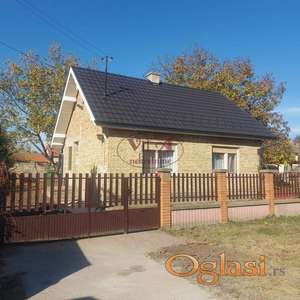 Srbobran, odlična sredjena kuća sa nameštajem