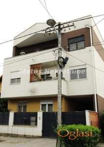 Četvorosoban stan, 155 m², Telep, Novi Sad