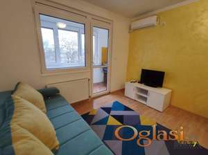 PREDIVNA KOMFORNA GARSONJERA U ŠIREM CENTRU NA SALAJCI