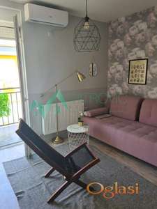 CENTAR - potpuno opremljena garsonjera sa terasom (šifra: 9102362) 