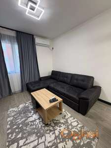 PRELEP STAN U NOVOJ ZGRADI - NAMEŠTEN POTPUNO - MODERNO