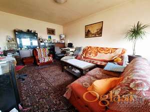 STAN - PETROVARADIN - BLOK 8 - 77m2 - 135000 evra