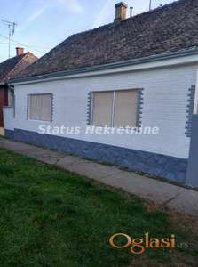 Srbobran-extra sređene -Dve kuće na placu