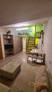 Sredjena garsonjera u Jevrejskoj (430 eur sa svim troskovima)