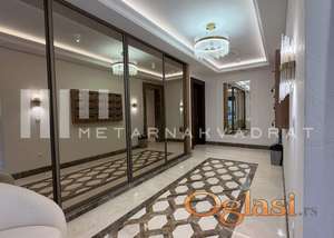 Stari grad,lux stan u novogradnji sa bazenom,garaža ID#1271