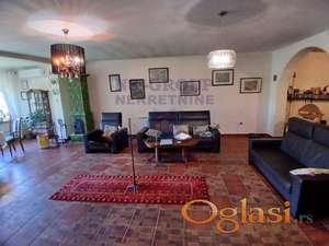 Fenomenalna kuća 322m2 Ledinci