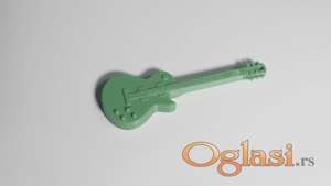 Male gitare kao privesci