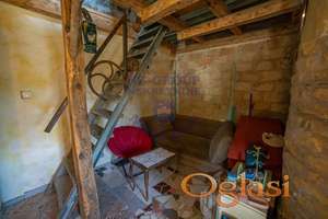 Odlicna kuca na Ribarskom ostrvu