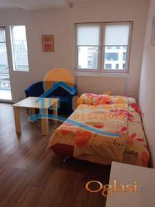 Izdaje se garsonjera u blizini pešačke zone 21m2!