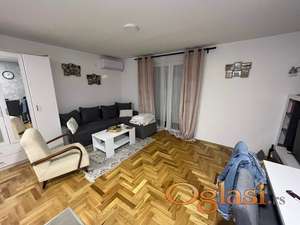 GARSONJERA OD 30m2+10m2 TERASE, ULICA ĆIRILA I METODIJA - USELJIVO OD 01.02.