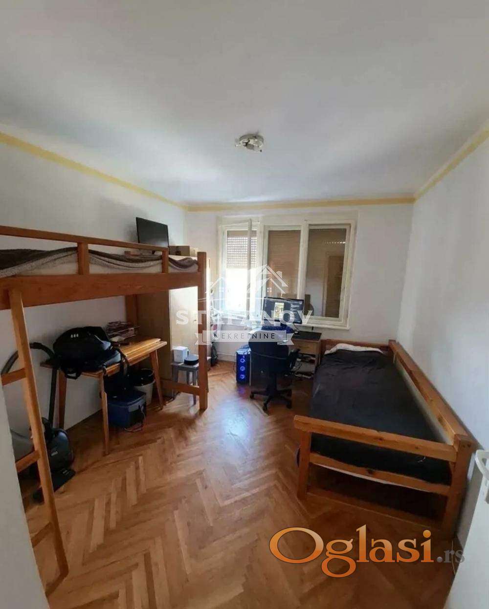 Manji three-room apartment at Lesnini — photo
