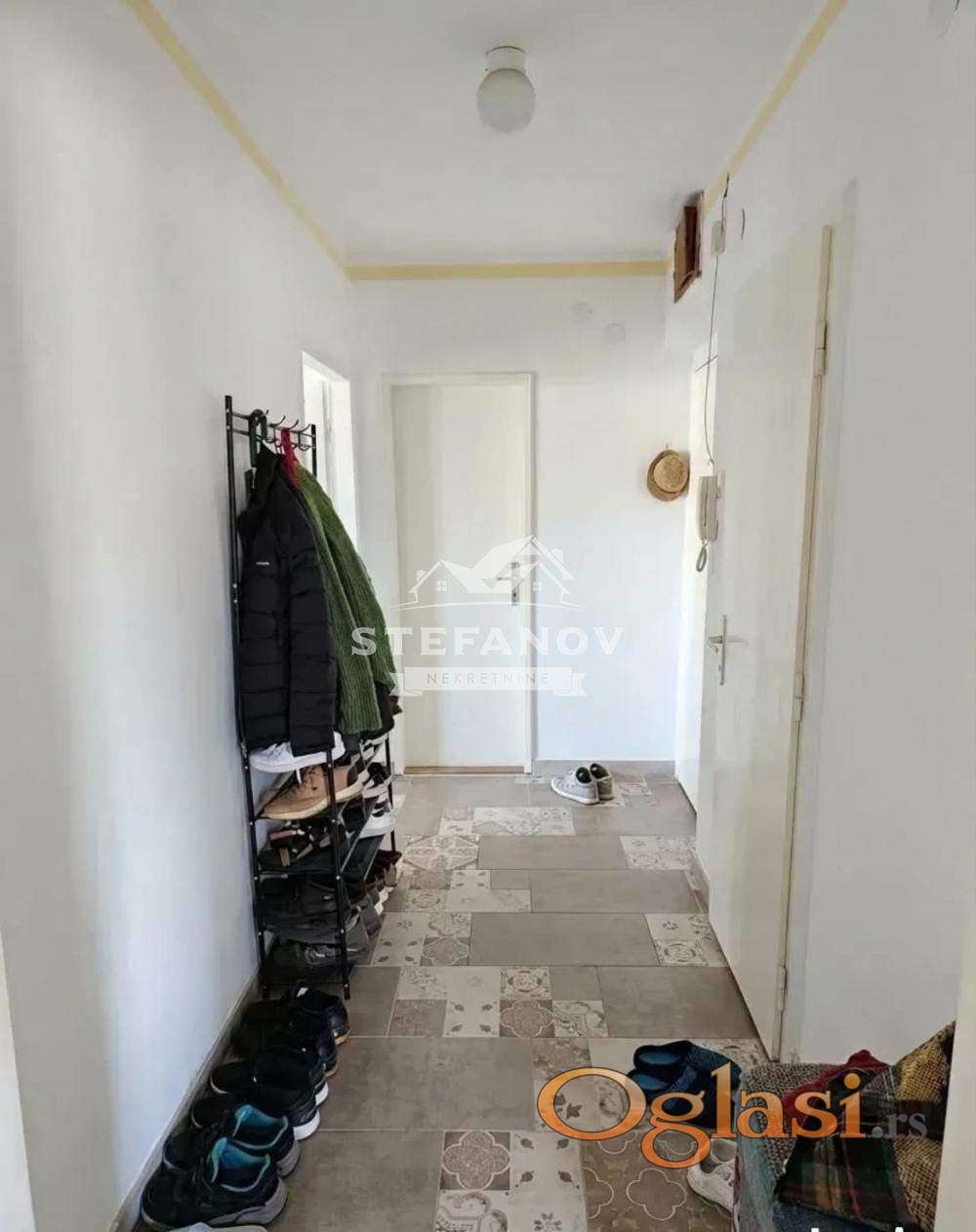 Manji three-room apartment at Lesnini — photo