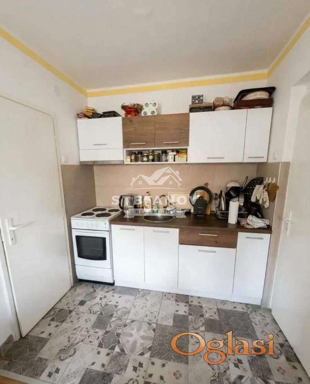 Manji three-room apartment at Lesnini — photo