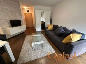 Izdajem LUX garsonjeru 32m2