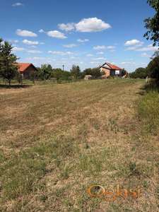 Odličan građevinski plac u Petrovaradinu 2691 m2