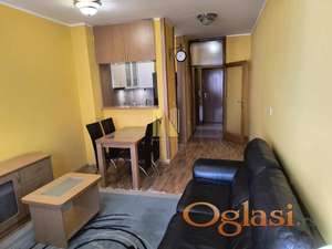 Izdaje se stan – Laze Kostića - kod Futoške pijace)