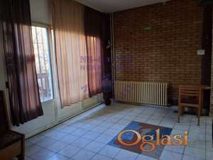 Prostoran lokal na Novom Naselju, 75m2