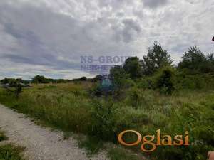 Na prodaju odličan, ograđen, ravan plac