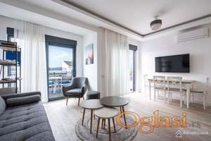 Dvosoban stan u Tivtu - 175.000 eura - Bazen