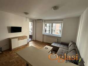  ODLIČNA PET FRIENDLY GARSONJERA - GRBAVICA