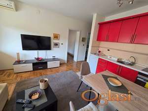 NOVI SAD,GRBAVICA,JEDNOIPOSOBAN NAMESTEN STAN,ODMAH USELJIV-400 E